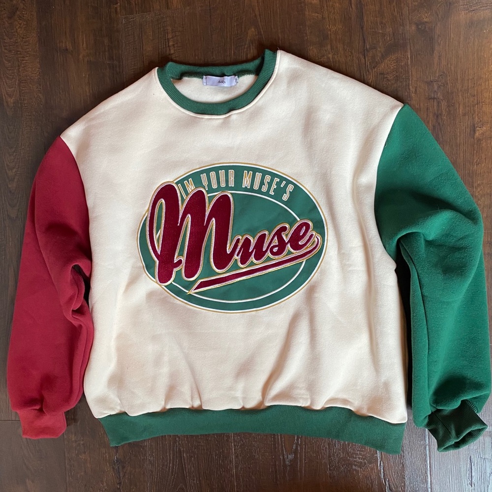 Women’s sweatshirt